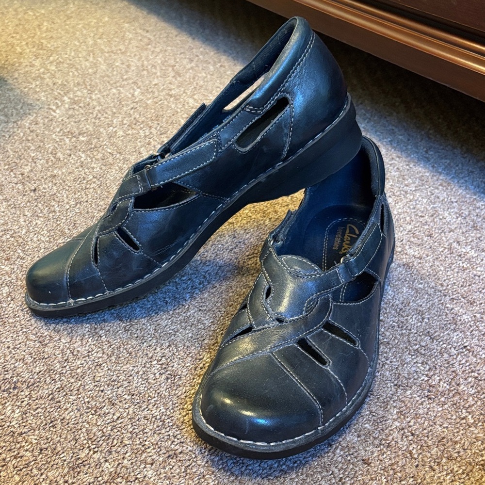 Clarks Bendables Blue Leather Cutout Shoes Velcro